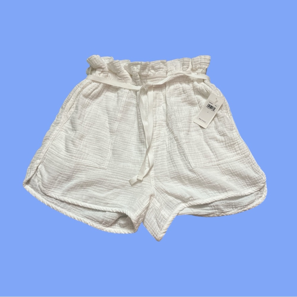 Splendid White High Waist Shorts with Elastic Waistband